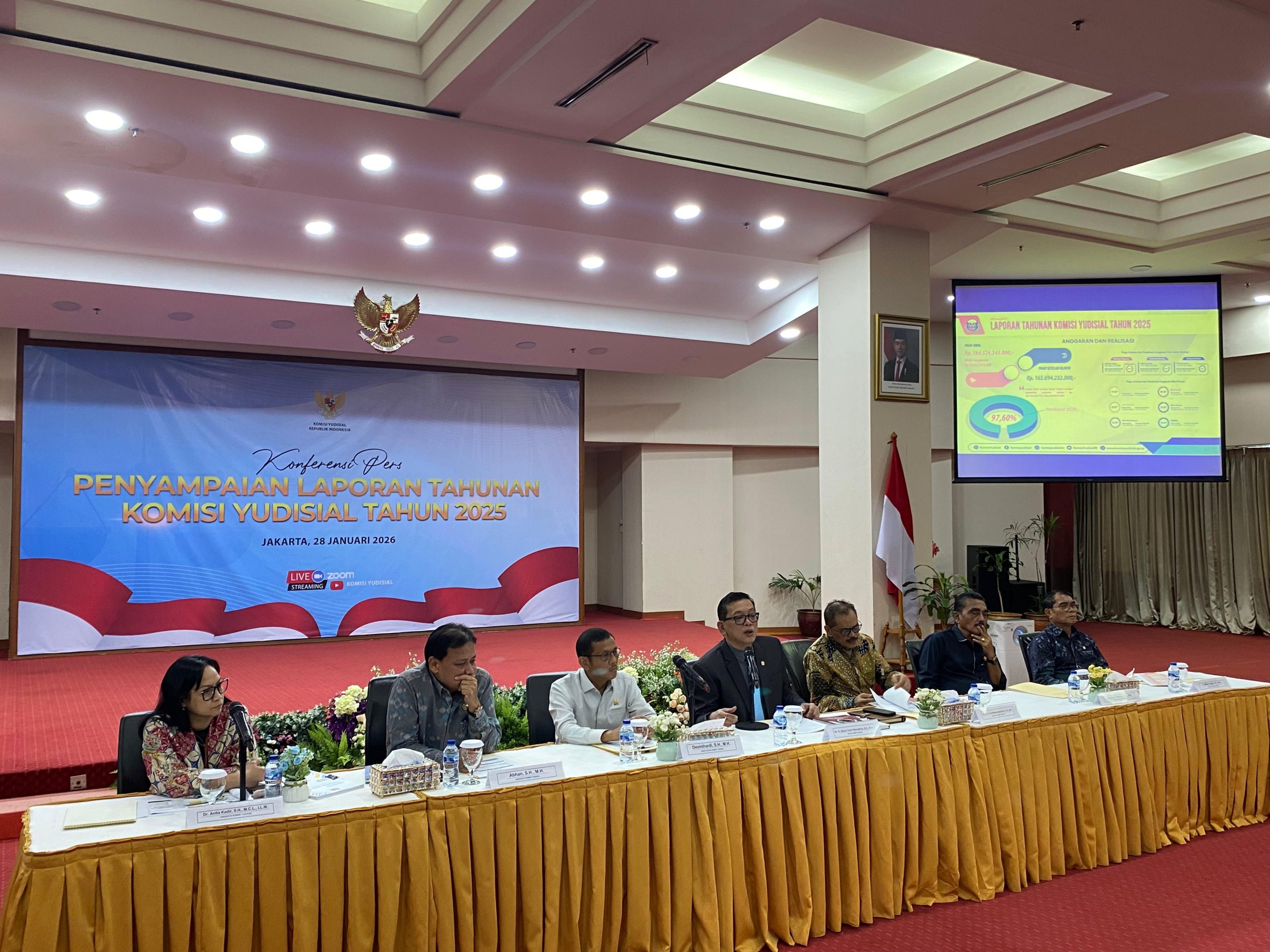 Ketua Komisi Yudisial Abdul Chair Ramadhan menyampaikan Laporan Tahunan KY Tahun 2025