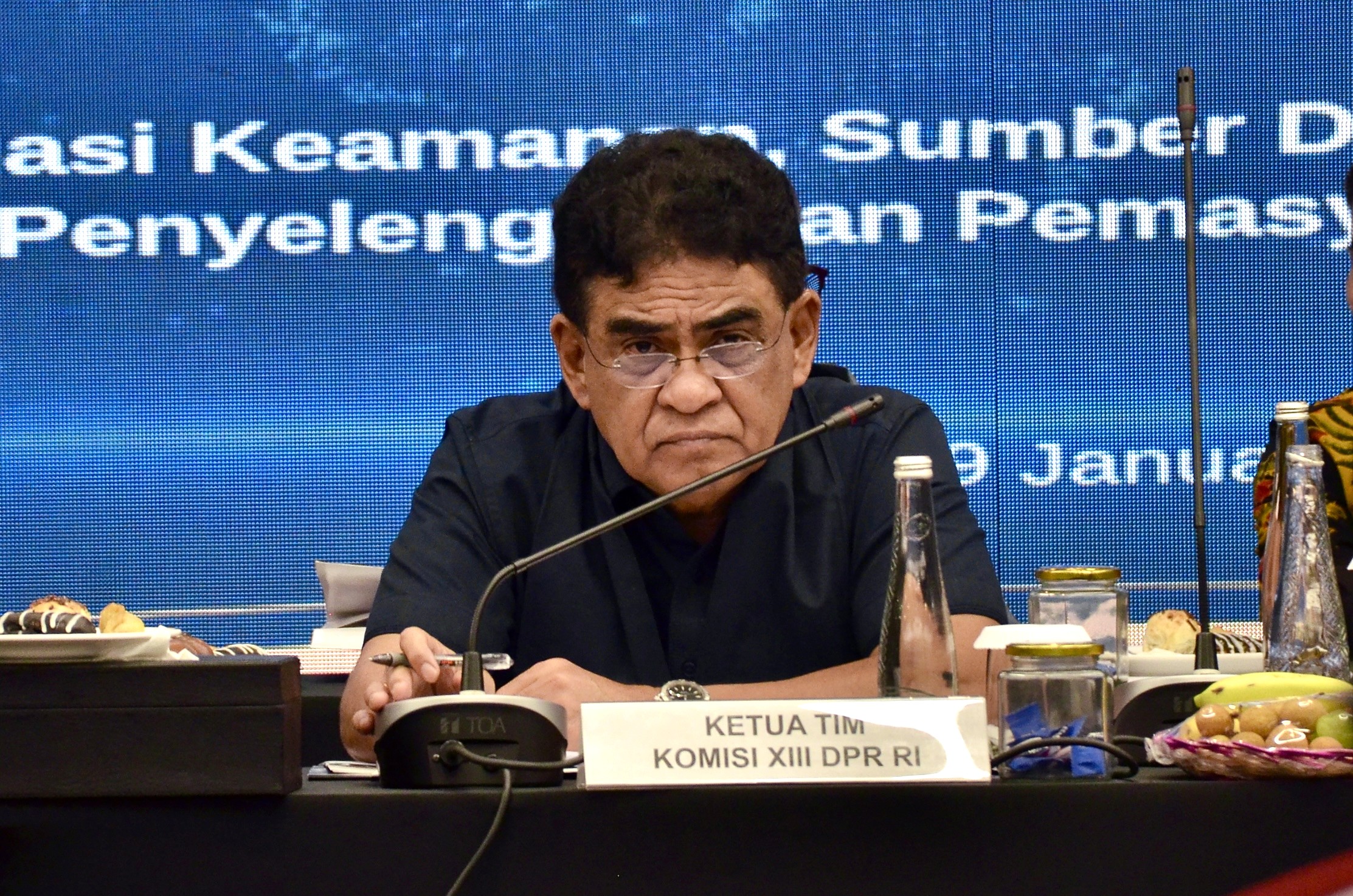 Wakil Ketua Komisi XIII DPR RI Andreas Hugo Pareira saat memberikan keterangan mengenai kondisi Lapas di Indonesia