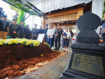 Kapolri Jenderal Listyo Sigit Prabowo menghadiri pemakaman Eyang Meri Hoegeng di Bogor