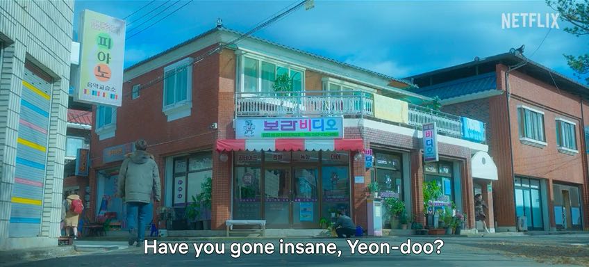 Cuplikan film Korea romantis 20th Century Girl dan On Your Wedding Day/Foto: Netflix