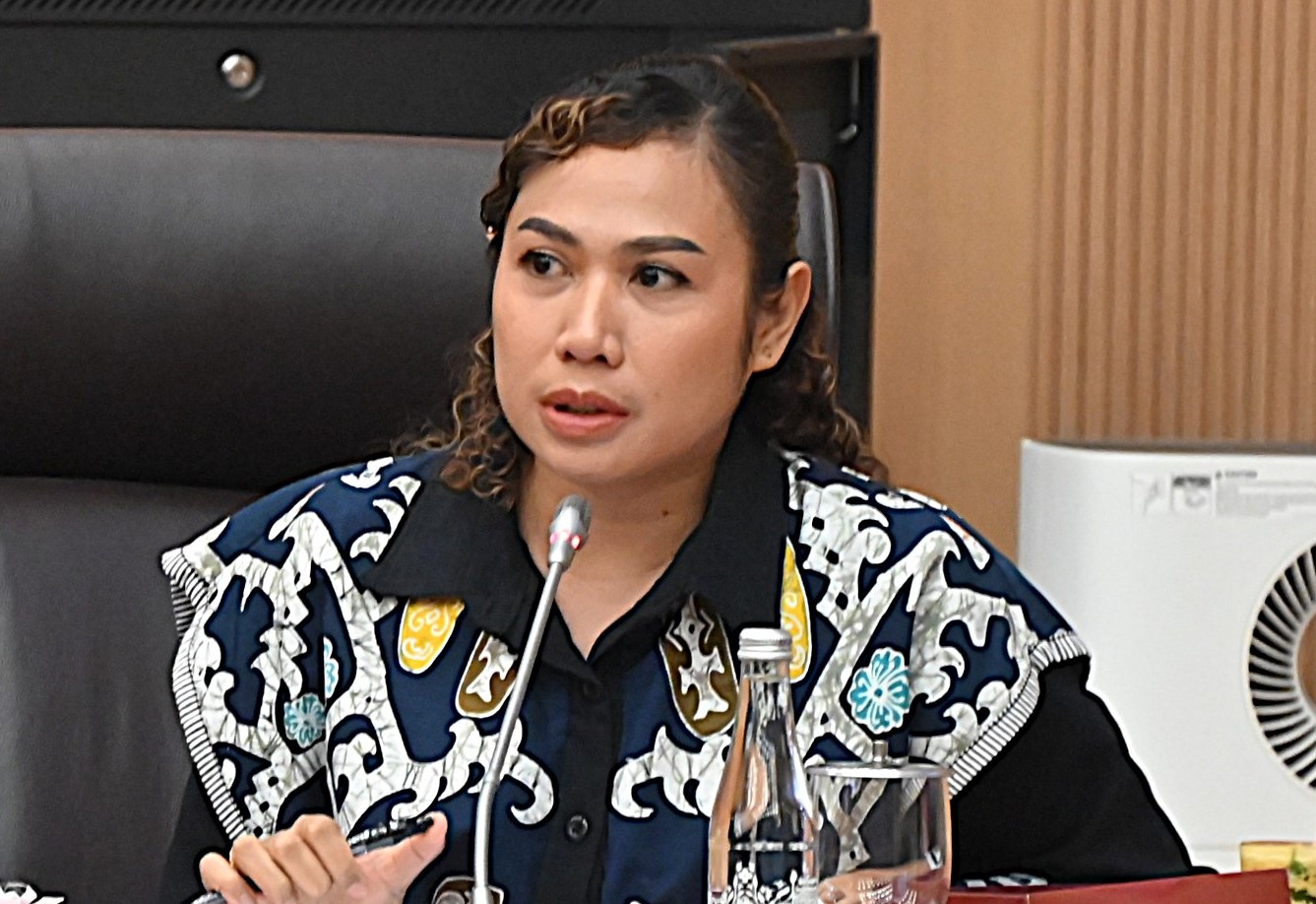 Anggota Komisi XII DPR RI, Cheroline Chrisye Makalew dalam Rapat Dengar Pendapat bersama Kepala SKK Migas di Gedung Nusantara I, Senayan, Jakarta, Rabu (11/2/2026)/Foto: Humas DPR RI