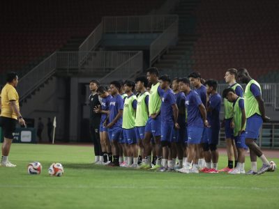 Persikad Depok menjalani sesi latihan di Stadion Pakansari, Cibinong, Kabupaten Bogor, Jumat (27/2/2026).