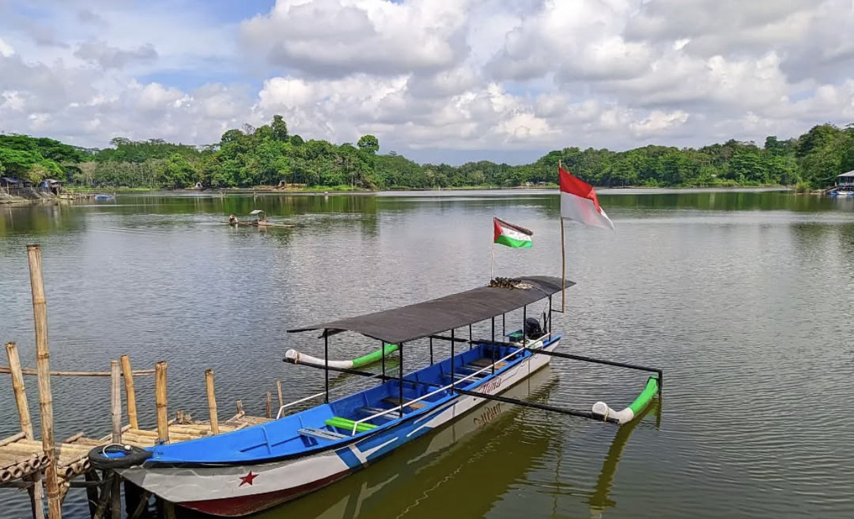 Pemandangan pedestrian dan area kuliner di objek wisata Situ Gede Tasikmalaya yang telah direvitalisasi/Foto: Instagram