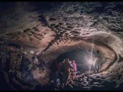 Goa Safarwadi di Desa Pamijahan, Kecamatan Bantarkalong, Kabupaten Tasikmalaya/Foto: Wikipedia