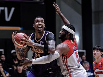 Aksi pemain Tangerang Hawks Basketball, Joao Vitor Franca Dos Santos saat menang 82-69 atas Rajawali Medan, di Indoor Sports Center, pada Minggu malam (22/2/2026)/Foto: IBL