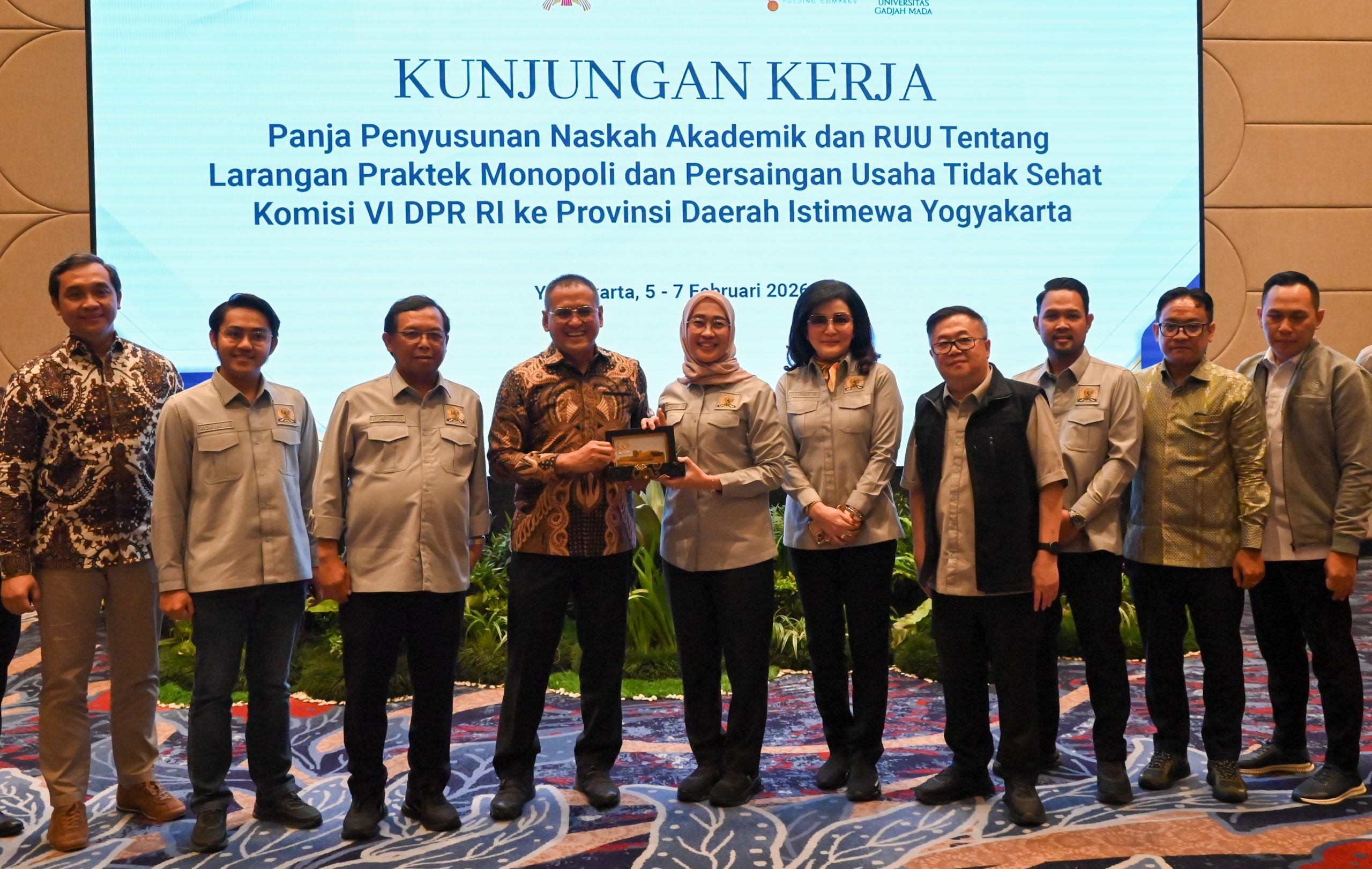 Komisi VI DPR kunjungan kerja bahas persaingan usaha sektor pupuk nasional bersama PT Pupuk Indonesia dan akademisi UGM