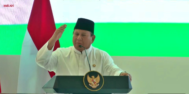 Presiden Prabowo Subianto memberikan sambutan dalam pengukuhan Pengurus MUI di Masjid Istiqlal, mengumumkan lahan gedung MUI di Bundaran HI
