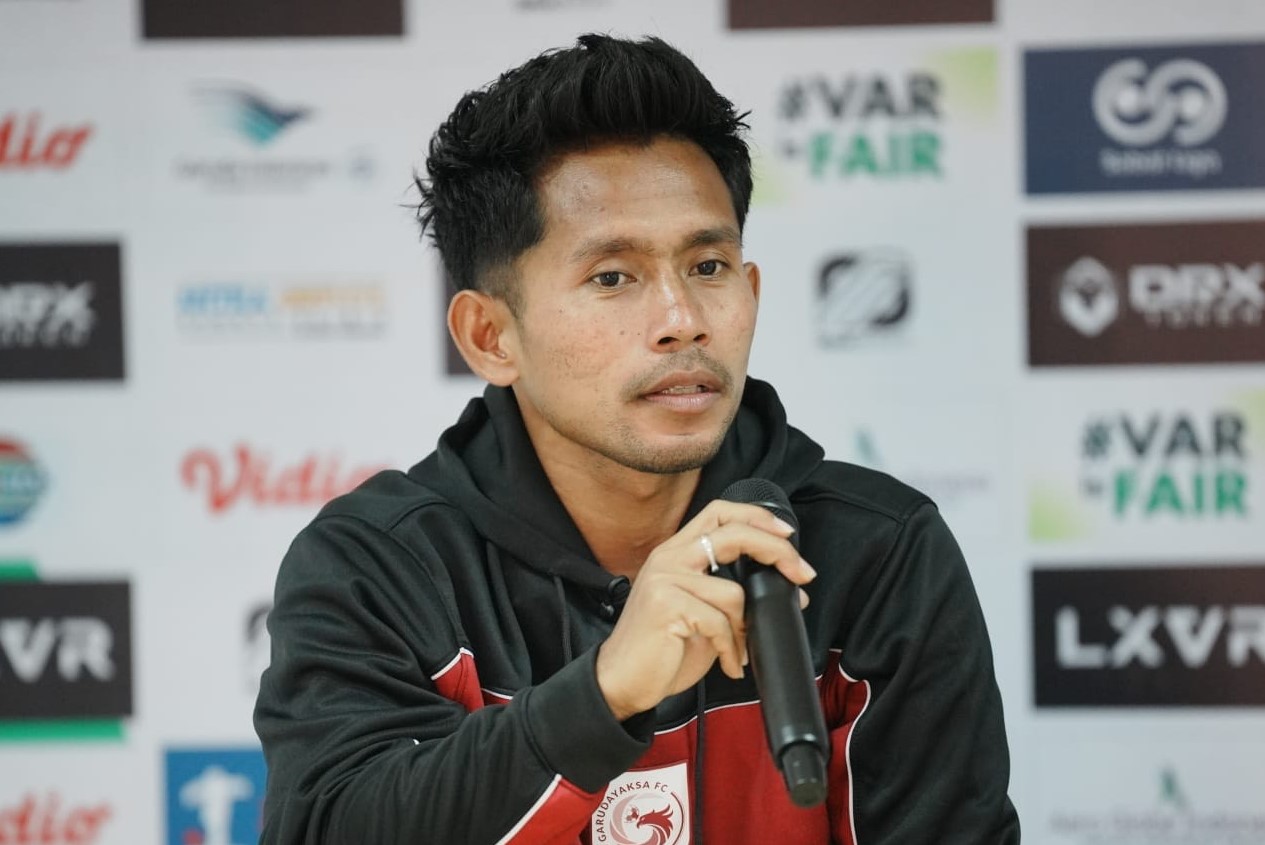 Dalam sesi Pre Match Press Conference (PMPC) di Ruang Media, Stadion Pakansari, Kabupaten Bogor, Jumat sore (13/2/2026), winger Garudayaksa FC, Andik Vermasyah mengaku siap tampil All Out agar bisa memenangkan pertandingan/Foto: Media Garudyaksa FC