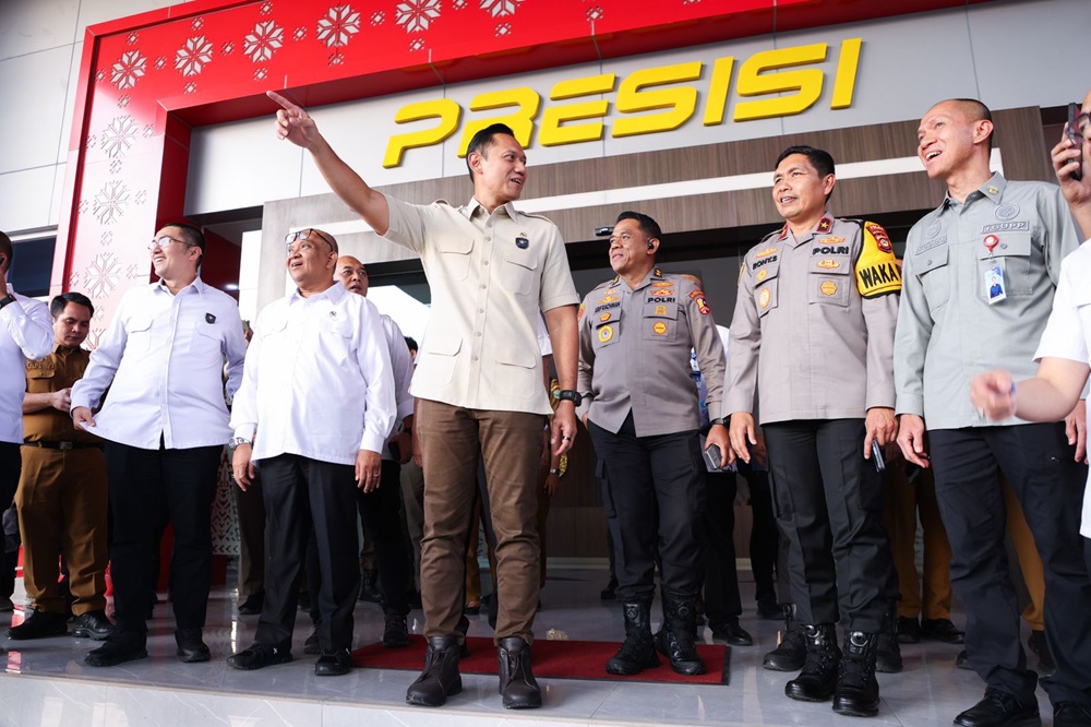 Menko Infrastruktur dan Pengembangan Kewilayahan, Agus Harimurti Yudhoyono, dalam Rapat Koordinasi di Markas Polda Sumatra Selatan.