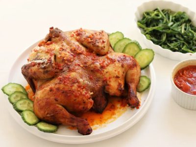 Aneka kuliner ayam khas Indonesia dari berbagai daerah seperti ayam betutu, ayam taliwang, dan ayam goreng kalasan Kalau mau, aku bisa menyesuaikan panjang artikel, menambahkan internal link keyword, atau
