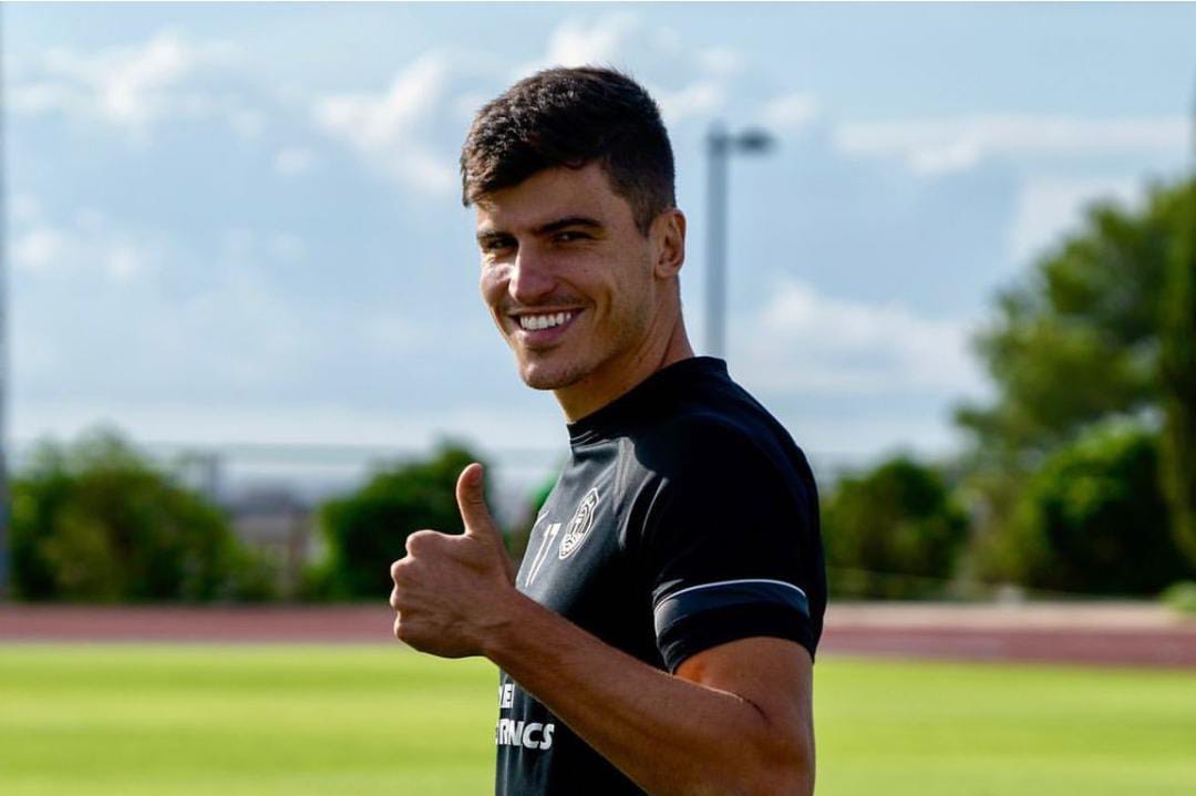 Sergio Castel striker asal Spanyol yang resmi direkrut Persib Bandung untuk memperkuat lini serang pada putaran kedua