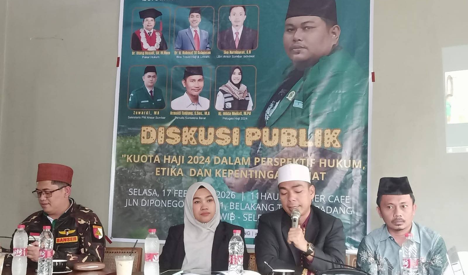 Dalam forum bertajuk "Kuota Haji 2024 dalam Perspektif Hukum Etika dan Kepentingan Umat" yang digelar di Kota Padang, Selasa, 17 Februari 2026, sejumlah elemen GP Ansor dan praktisi hukum menegaskan bahwa kebijakan pembagian kuota merupakan hak atribusi Menteri Agama/Foto: Eko Kurniawan/Indoragamnewscom