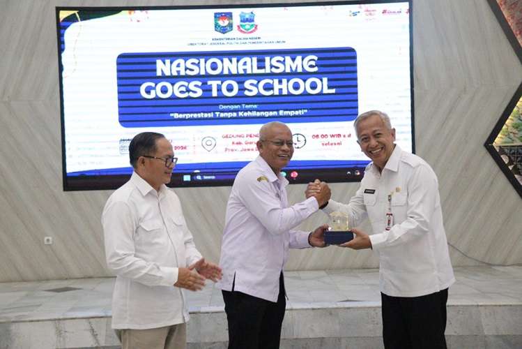Pembukaan Seminar Nasionalisme Goes to School 2026 di Pendopo Garut