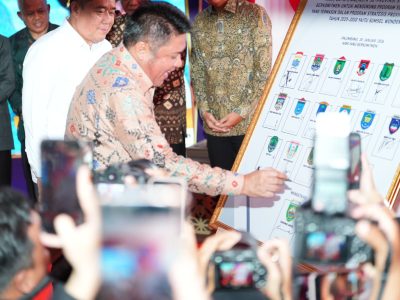 Gubernur Sumsel Herman Deru saat mendeklarasikan Sumatra Selatan sebagai destinasi Wisata Kesehatan di Griya Agung.