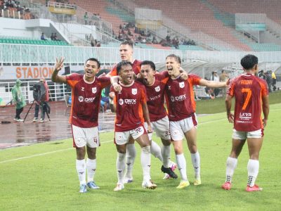 Selebrasi pemain Garudayaksa FC usai mencetak gol ke gawang FC Bekasi City dalam laga Championship di Stadion Pakansari, Minggu (29/3/2026)