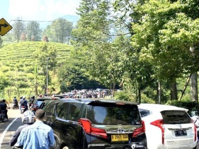 Terburuk sepanjang long weekend (libur panjang), Jumat 14 September 2024, kemacetan parah 14 jam terjadi di jalur Puncak Cipanas, Cianjur, yang mengarah ke Puncak Bogor/Foto: Istimewa