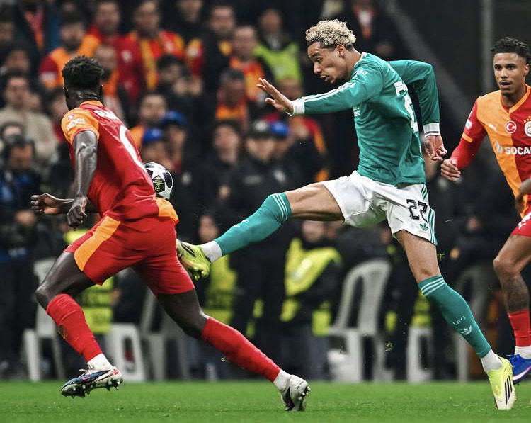 Liverpool kalah 1-0 dari Galatasaray di leg pertama 16 besar Liga Champions. Arne Slot sesali deja vu buruk dan sebut atmosfer RAMS Park sulit ditaklukkan.
