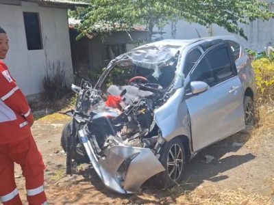 Kecelakaan maut yang merenggut nyawa satu keluarga terjadi di ruas Jalan Tol Pemalang-Batang KM 290-B, wilayah Kecamatan Warureja, Kabupaten Tegal, pada Kamis 19 Maret 2026/Foto: Istimewa