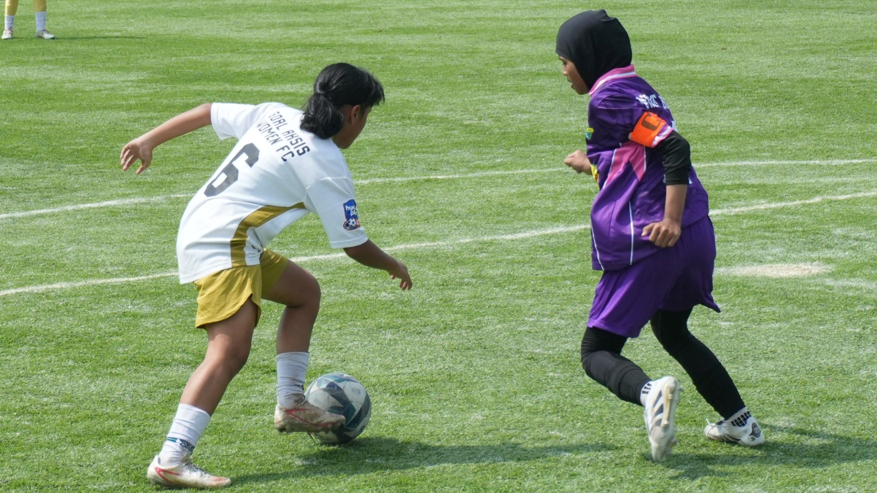 Goal Aksis (PUTIH) menang telak 6-0 atas Putri Patriot Bekasi di Hydroplus Soccer League U-15/Foto: Media Hydroplus Soccer League