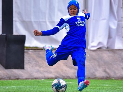 Akademi Persib Putri menang telak 4-0 atas SSB Pindad di Hydroplus Soccer League U-15. Yudi Guntara sebut perbaikan fundamental mulai terlihat/Foto: Media Hydroplus Soccer