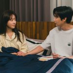 Lee Ui Yeong tinggal di rumah Song Tae Seop usai bertengkar dengan ibu di The Practical Guide to Love. Tae Seop berusaha jadi penengah. Episode baru tayang 4 April.