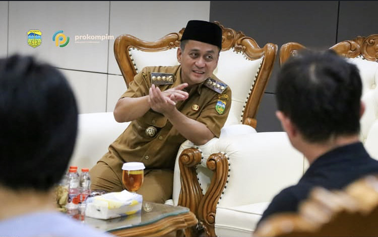 Bupati Tasikmalaya Cecep Nurul Yakin ingin Program MBG libatkan petani hingga UMKM lokal agar ekonomi berputar di daerah. Kualitas makanan juga diawasi ketat/Foto: Instagram Bupati Cecep Nurul Yakin