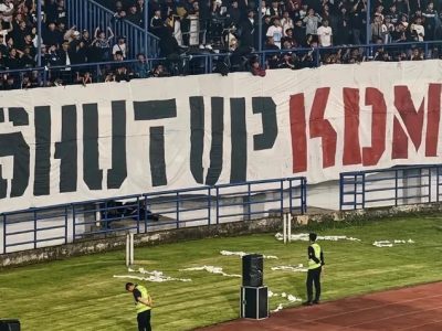 Gubernur Jawa Barat, Dedi Mulyadi merespons protes Bobotoh terkait spanduk "Shut Up KDM" saat Persib menghadapi Arema FC di GBLA, Jumat (24/4/2026)/Foto: Istimewa