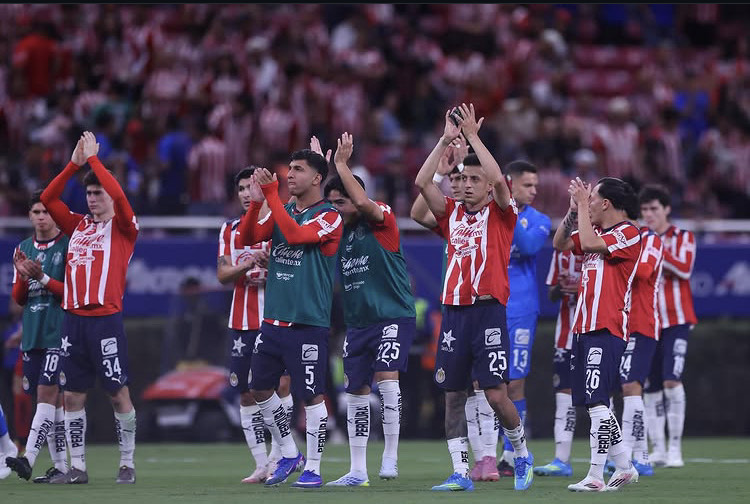 Chivas kehilangan lima pemain di play-off, media Meksiko sebut sabotase.