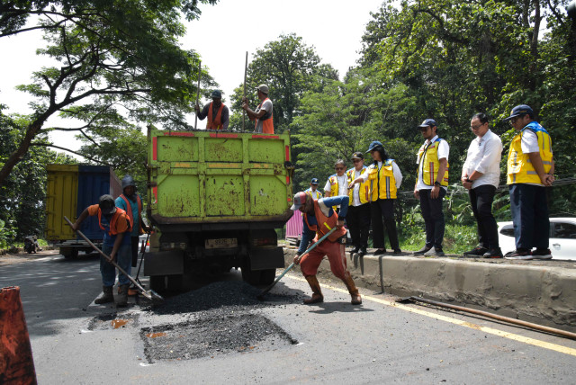 Perbaikan jalur Pantura Jawa/Foto: Binamarga