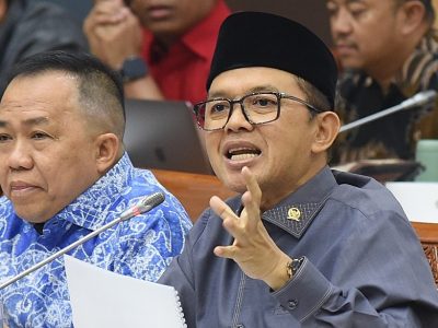 Anggota Komisi VIII DPR RI Maman Imanul Haq dalam Raker dengan Menteri Haji dan Umrah RI dan Rapat Dengar Pendapat dengan Kepala Badan Pelaksana Badan Pengelola Keuangan Haji di Gedung Nusantara II, Senayan, Jakarta, Selasa (14/4/2026)/Foto: Humas DPR RI
