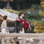 Konflik Pangeran Ian dan Janda Ratu di Perfect Crown memanas. Seong Hui Ju pingsan di tengah adegan.