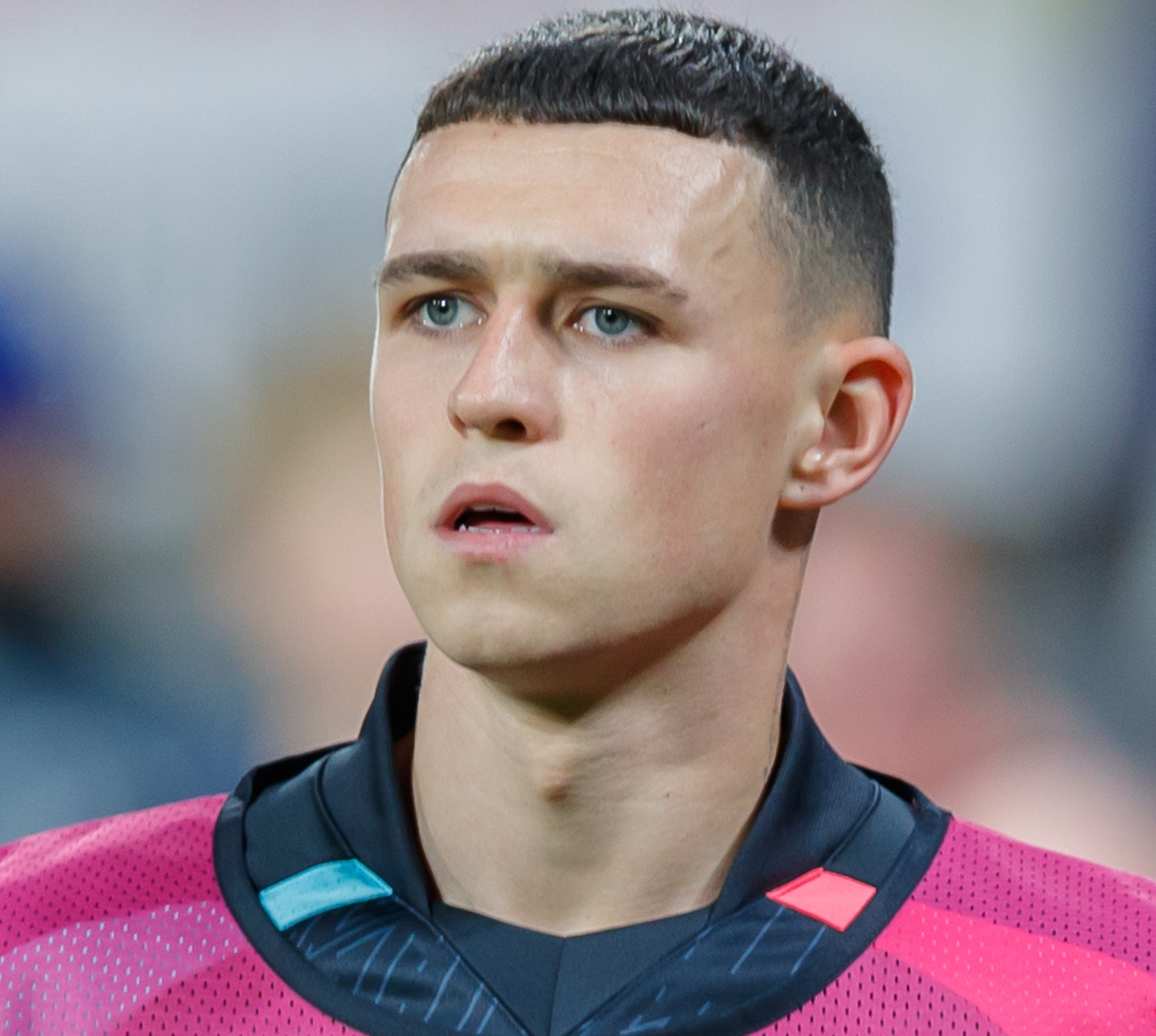 Thomas Tuchel akui Phil Foden belum terjamin masuk skuad Inggris untuk Piala Dunia 2026. Penampilan kurang impresif di laga uji coba Maret jadi pertimbangan.