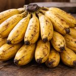 Pisang kepok kaya serat, kalium, dan pati resisten. Mulai dari lancarkan pencernaan hingga kontrol gula darah,