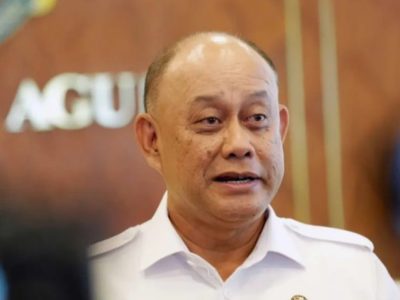 Kepala BGN Dadan Hindayana klarifikasi pengadaan 21.801 motor listrik untuk SPPG. Bukan 70.000 unit, produk lokal TKDN 48,5 persen, proses sesuai PMK 84/2025.