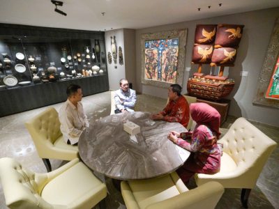 Menteri Kebudayaan Fadli Zon terima audiensi Ketua BPI Fauzan Zidni. Ekosistem film dari hulu ke hilir harus dibenahi, sineas hingga kru. BPI dorong revisi UU Perfilman/Foto: Humas Kemenbud