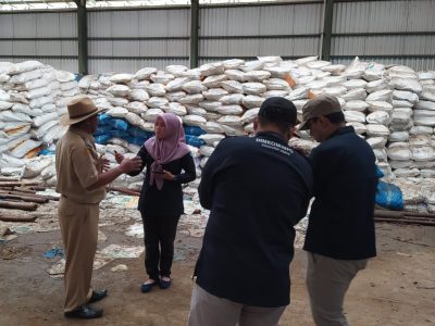 Kepala Desa Kedungkarang, Muhdi di lokasi Gedung Garam Nasional (GGN), Selasa (28/4/2026). saat menyampaikan statement di Gedung Garam Nasional/Foto: Media Center Demak