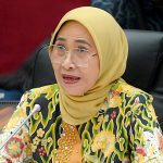 Ketua Komisi X DPR Hetifah Sjaifudian tolak penutupan massal prodi. Kampus tidak boleh diposisikan sebagai pabrik tenaga kerja, fungsi keilmuan dan kebudayaan harus dijaga.