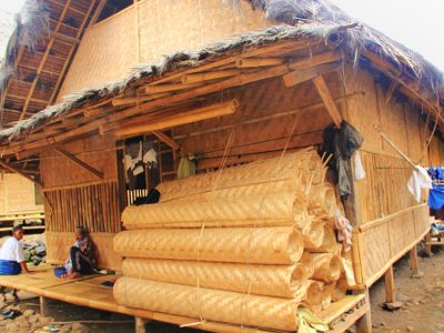 Kampung Adat Dukuh Dalam di Garut, permata tersembunyi di lereng gunung dengan 36 rumah tradisional, makam leluhur Syekh Abdul Jalil, dan tradisi yang masih lestari/Foto: Indonesia Kaya