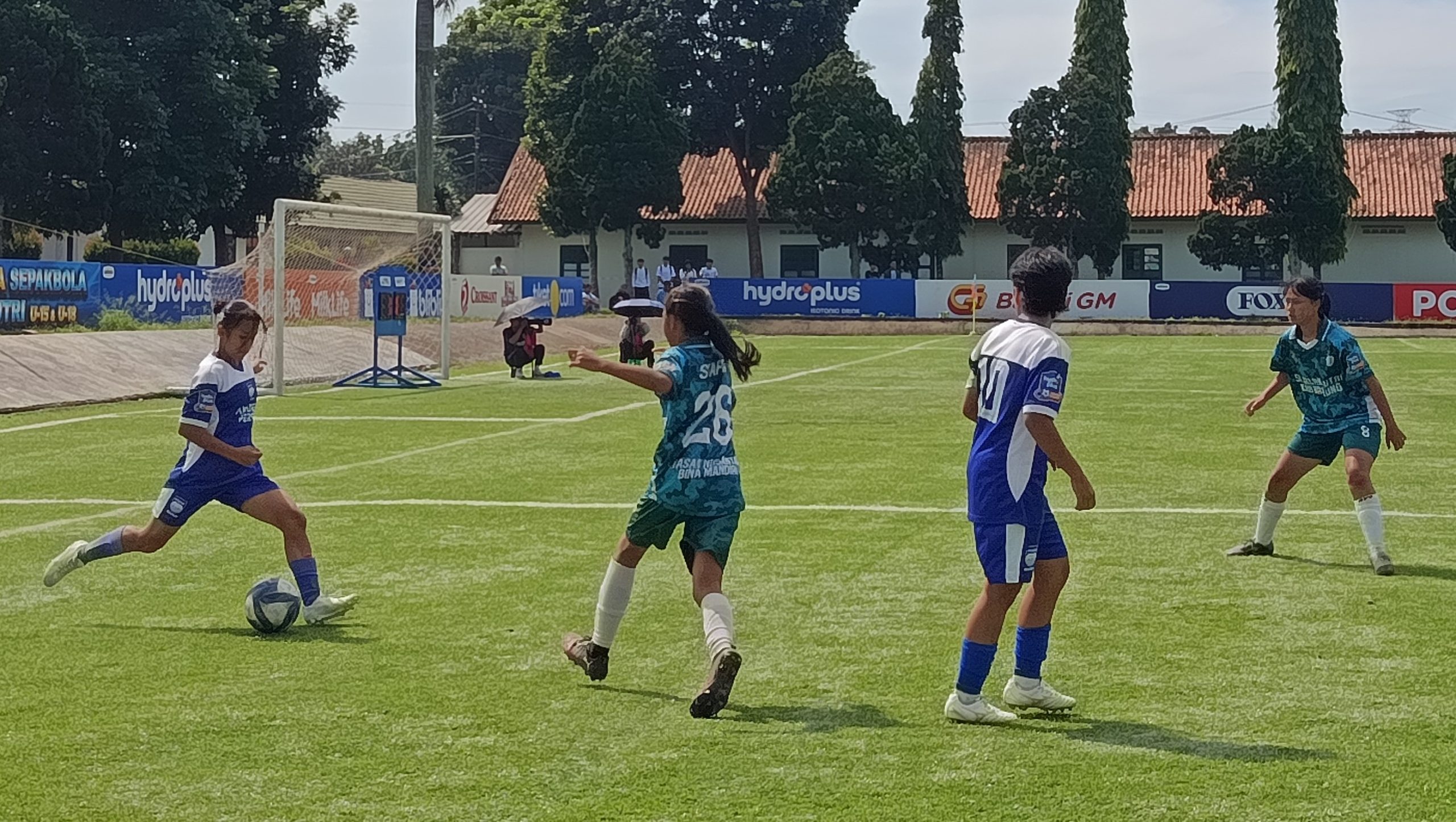 Goal Aksis puncaki klasemen Hydroplus Soccer League U-15 usai kalahkan Sidolig Putri 4-0. Mojang Priangan turun ke posisi kedua, Persib Putri di peringkat ketiga.