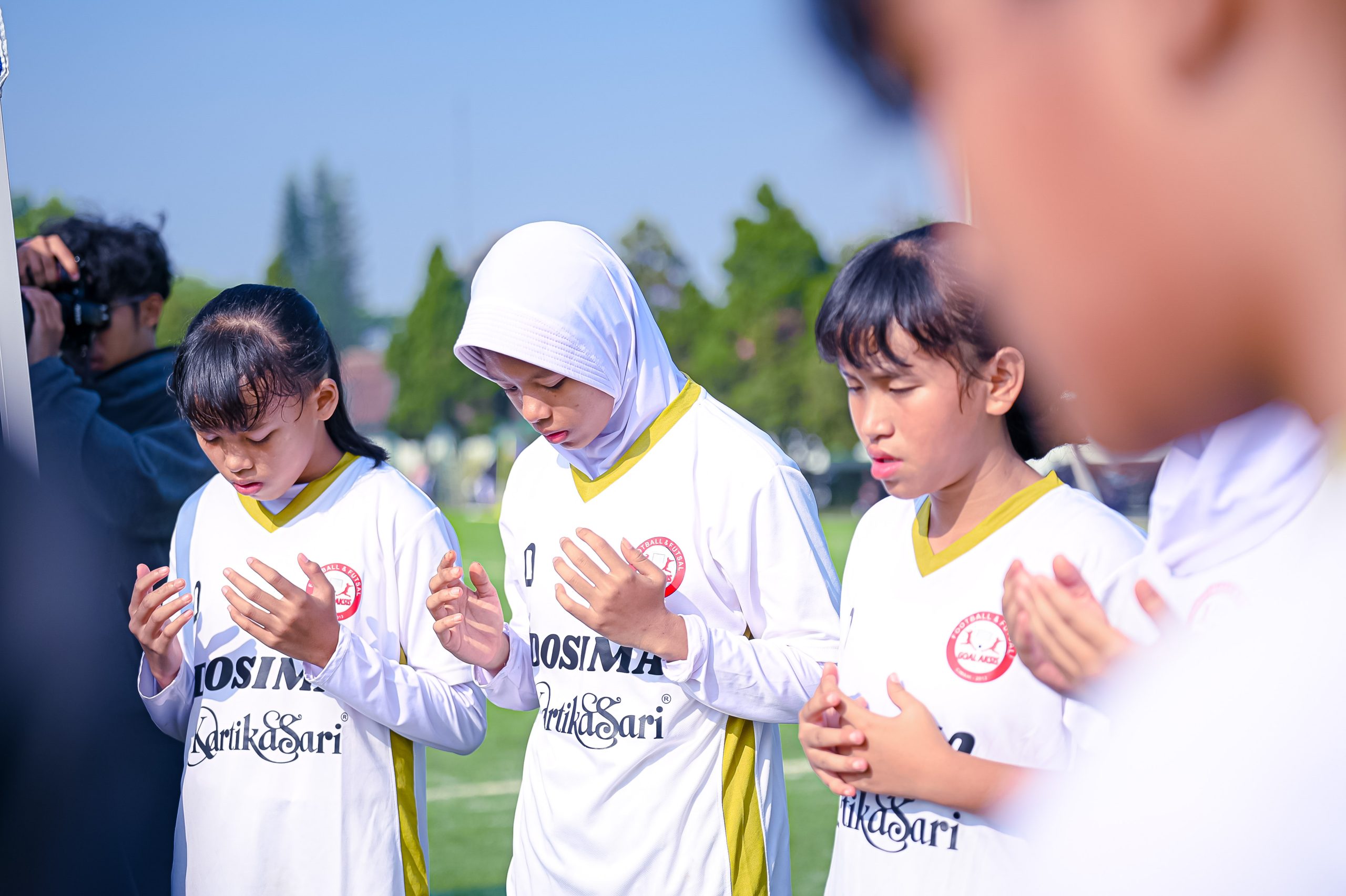 Goal Aksis puncaki klasemen Hydroplus Soccer League U-15 usai kalahkan Aksis Akademi 4-0. Mojang Priangan dan Persib Putri terus bayangi dengan poin sama-sama tipis.