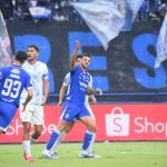 Bek Persib Bandung, Patricio Matricardi selebrasi usai mencetak gol cepat ke gawang PSIM Yogyakarta di Stadion GBLA, Senin (4/5/2026)/Foto: Muhamad Farid/Indoragamnewscom