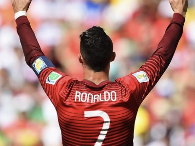 Roberto Martinez panggil Cristiano Ronaldo berusia 41 tahun ke skuad Portugal Piala Dunia 2026. Ia tetap dipercaya sebagai kapten tim.