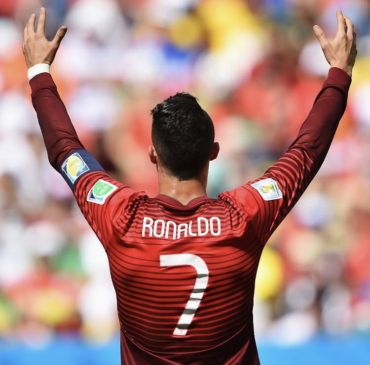Roberto Martinez panggil Cristiano Ronaldo berusia 41 tahun ke skuad Portugal Piala Dunia 2026. Ia tetap dipercaya sebagai kapten tim.