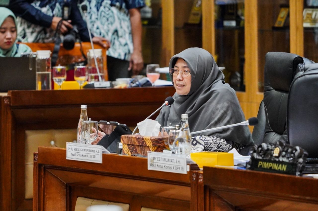 Wakil Ketua Komisi X DPR RI Kurniasih Mufidayati menyambut baik langkah Kementerian Pendidikan Dasar dan Menengah dalam mengalokasikan anggaran revitalisasi sekolah terdampak bencana di wilayah Sumatra/Foto: Media Center Kurniasih Mufidayati