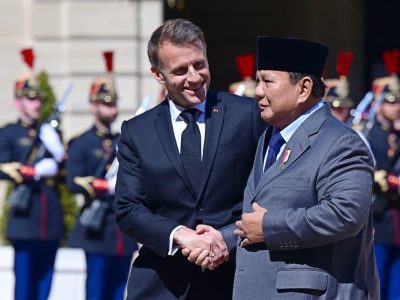Presiden Prabowo dan Presiden Prancis, Emmanuel Macron luncurkan dewan bisnis tingkat tinggi RI-Prancis. Target dagang naik tiga kali lipat pada 2035, empat kesepakatan senilai Rp61,25 triliun langsung diteken/Foto: Setpres