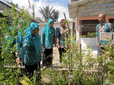 Kunjungan TP PKK Desa Jilatan ke Pemdes Muara Jaya, Awayan/Foto: Media Center Balangan