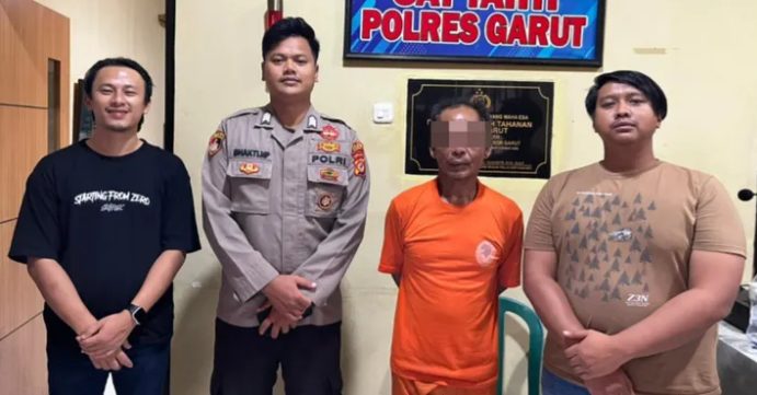 Polres Garut bekuk YS (54) yang tega curi uang dan ponsel dari kakak ipar hingga ibu kandungnya sendiri. Pelaku kini ditahan di rutan.