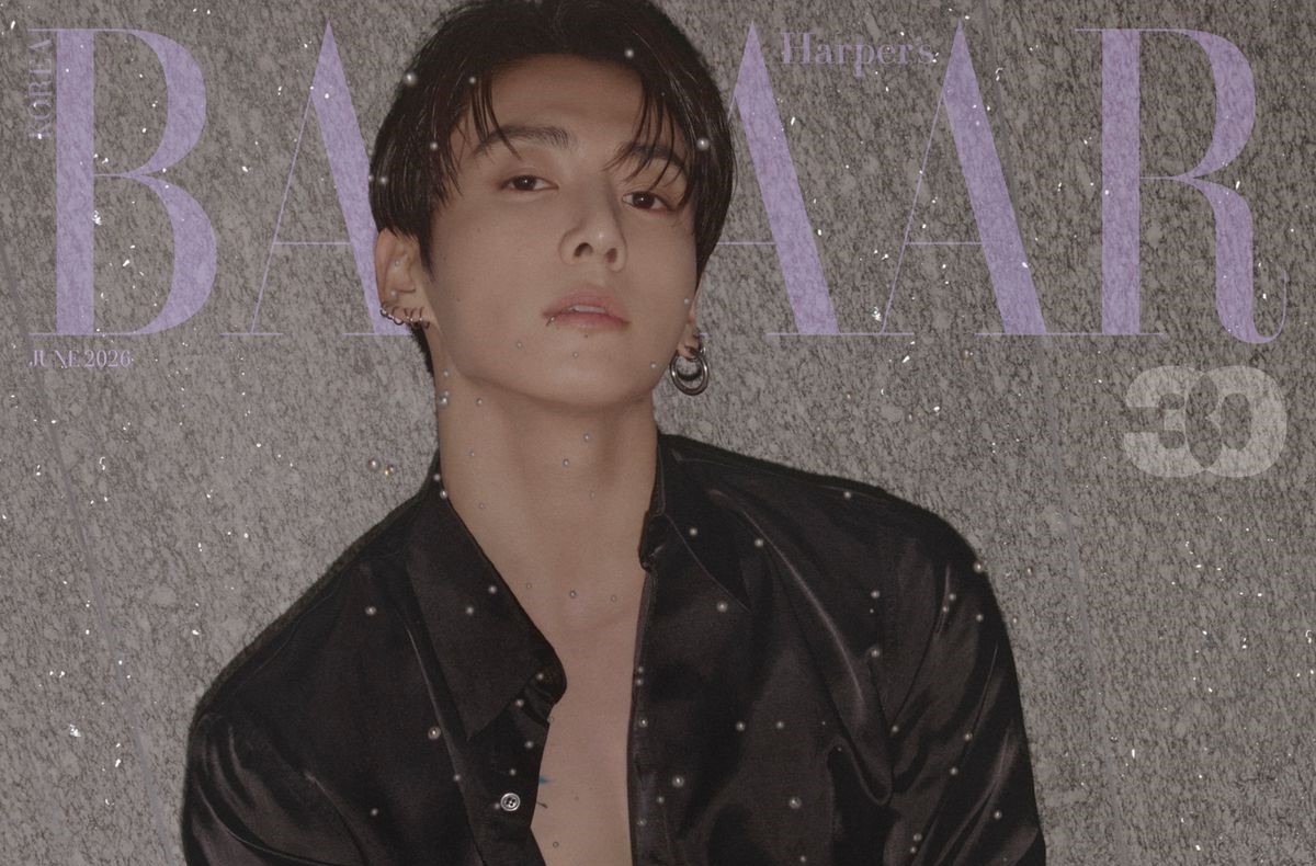 Jungkook BTS berpose untuk Harper's Bazaar Korea dengan jam tangan Hublot/Foto: Soompi