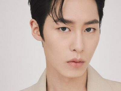 Lee Jae Wook akan wajib militer sebagai tentara aktif mulai 18 Mei 2026. Agensi log studio konfirmasi kabar tersebut.