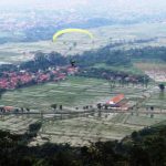 Paralayang Gunung Panten Majalengka: take-off 1.300 mdpl, view Gunung Ciremai/Foto: Disparbud Jabar